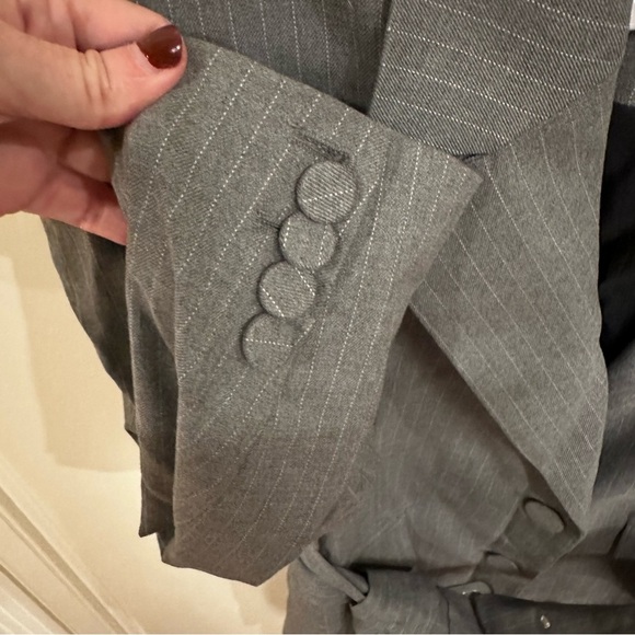 Avec Les Filles Women’s Grey Pinstriped Belted Blazer Jacket Suit Offixe Wear - Picture 8 of 13